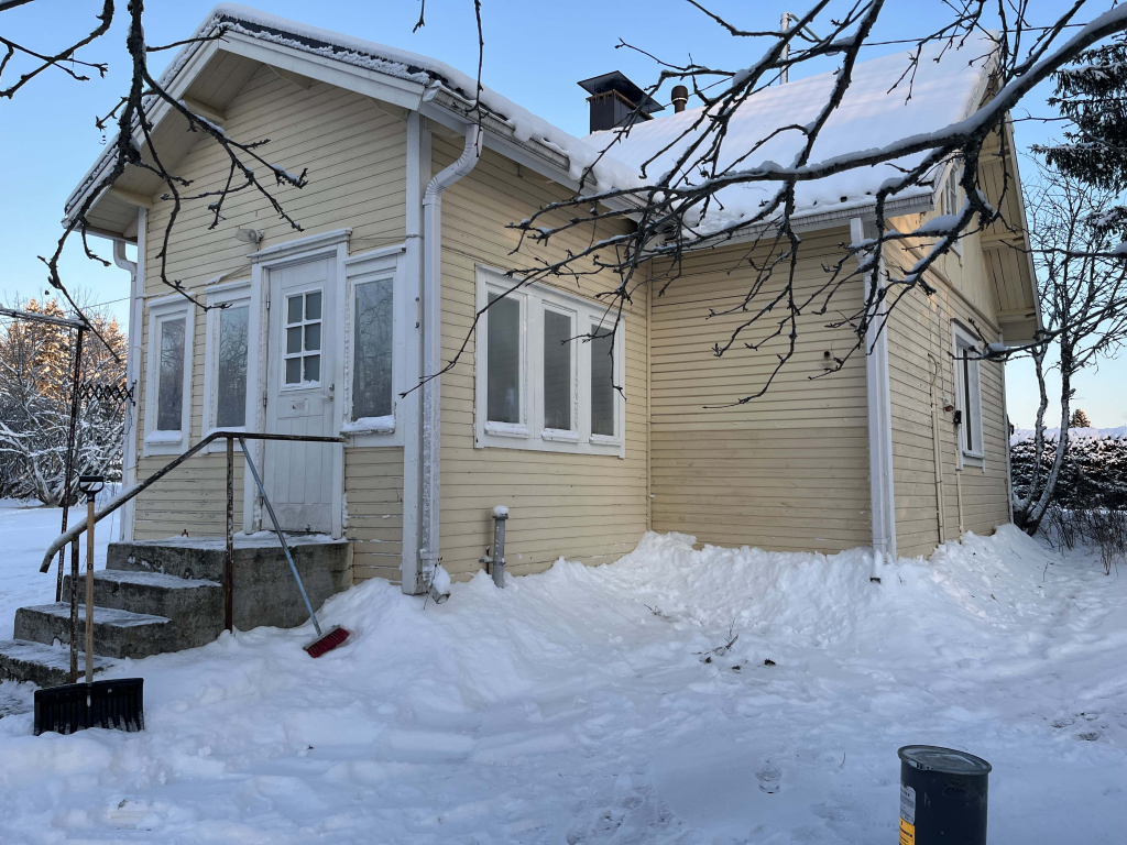 Rautavaara, tupakeittiö + 2 huonetta, 70 m²